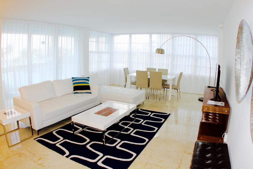 Oceanfront Contemporary Suites Маями Бийч Стая снимка